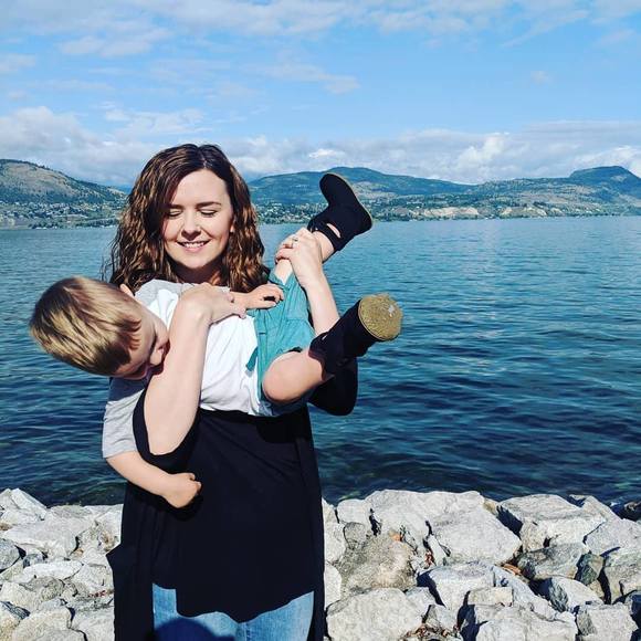 Meet your Posher, Dawn - Picture 1 of 1